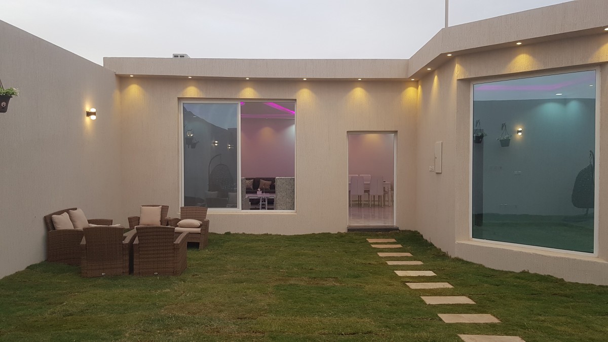 بناء ملاحق خارجية